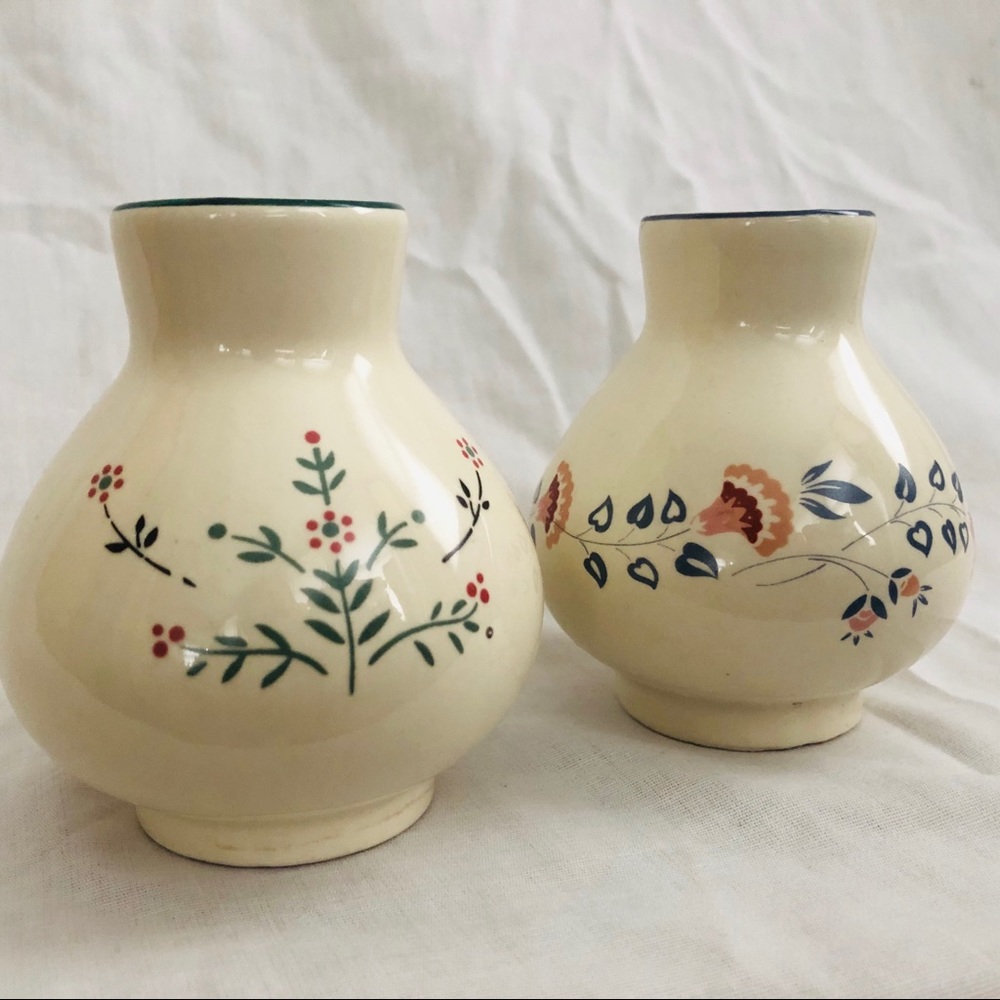 Cutest little vases! Set of 2 - 3” tall